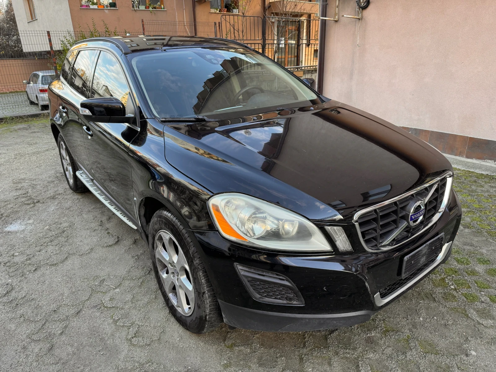 Volvo XC60 2.4d 215к.с. D5 AWD - изображение 3