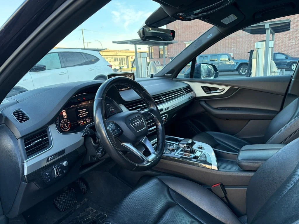 Audi Q7 * quattro 4dr 3.0T Technik * CARFAX * БЕЗ ПЪРВОНАЧ - изображение 5