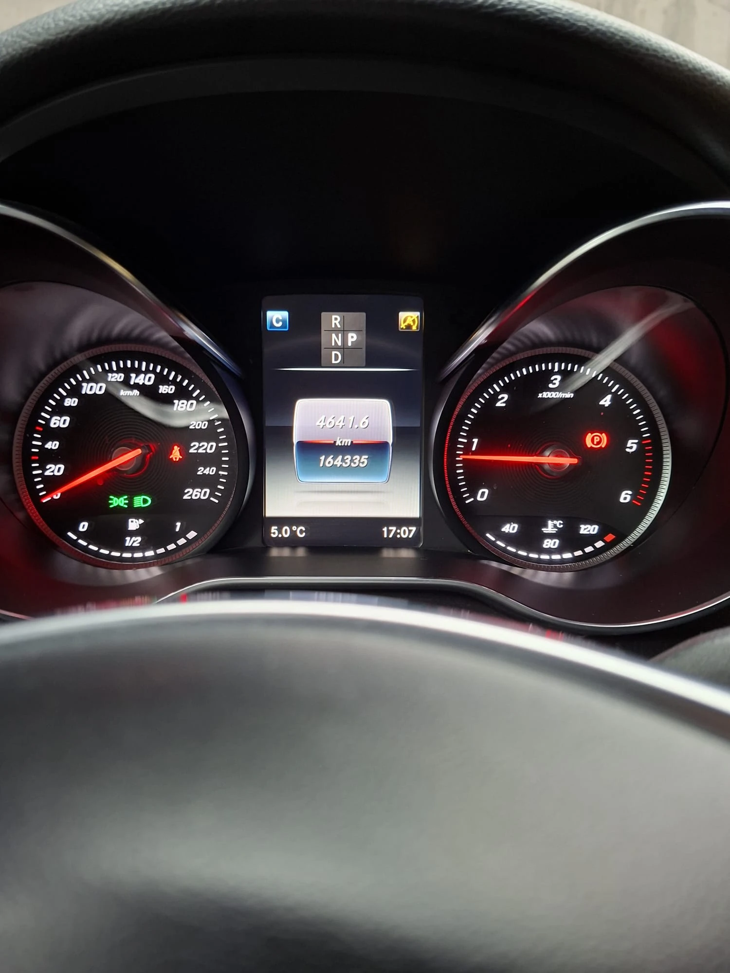 Mercedes-Benz GLC 220 D 4MATIC, снимка 10 - Автомобили и джипове - 53913949