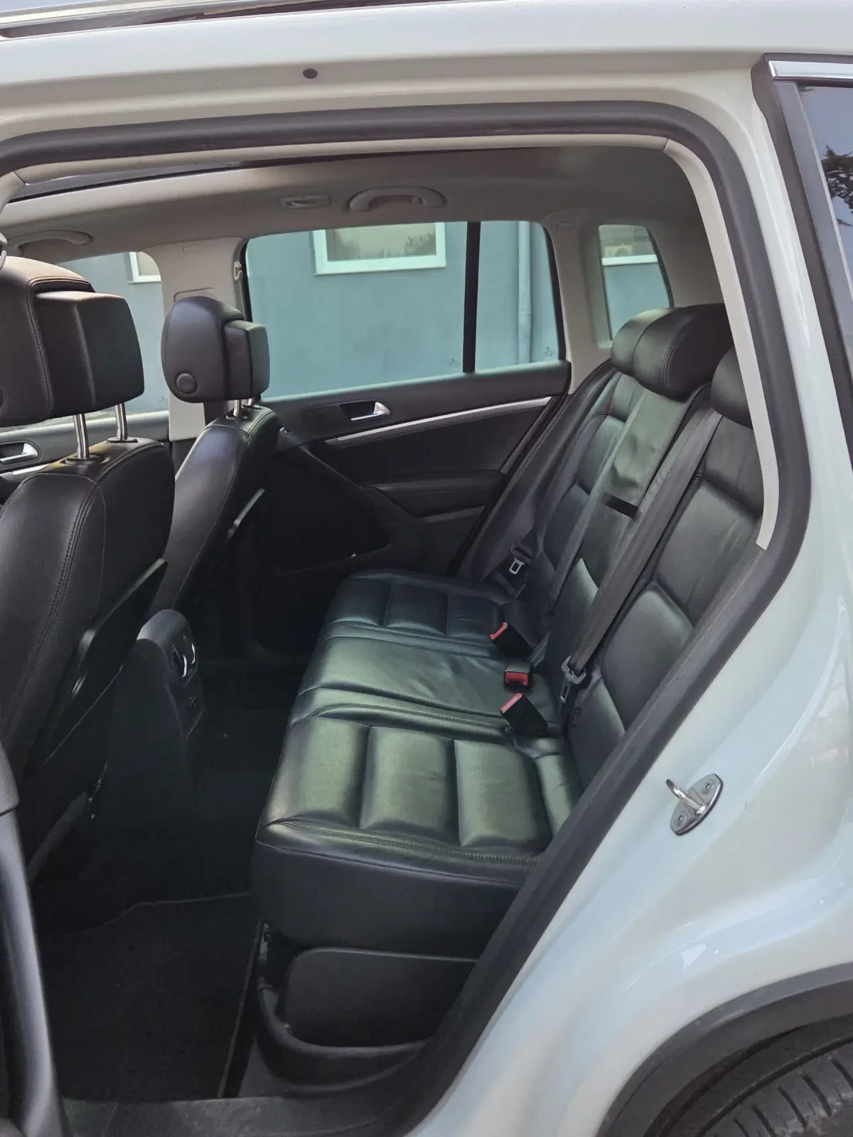 VW Tiguan 2.0 TDI, снимка 7 - Автомобили и джипове - 54230419