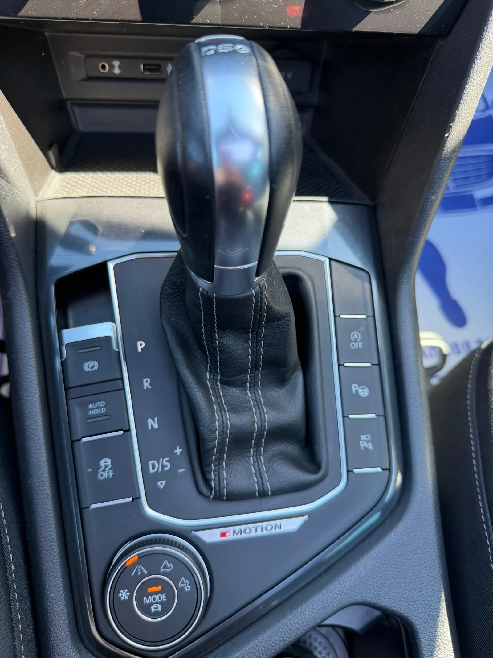 VW Tiguan R-line/4-motion/360/Нов внос от Белгия!, снимка 11 - Автомобили и джипове - 54442326