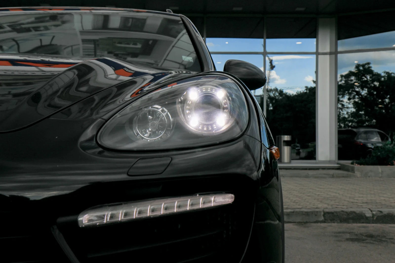 Porsche Cayenne, снимка 2 - Автомобили и джипове - 54664051