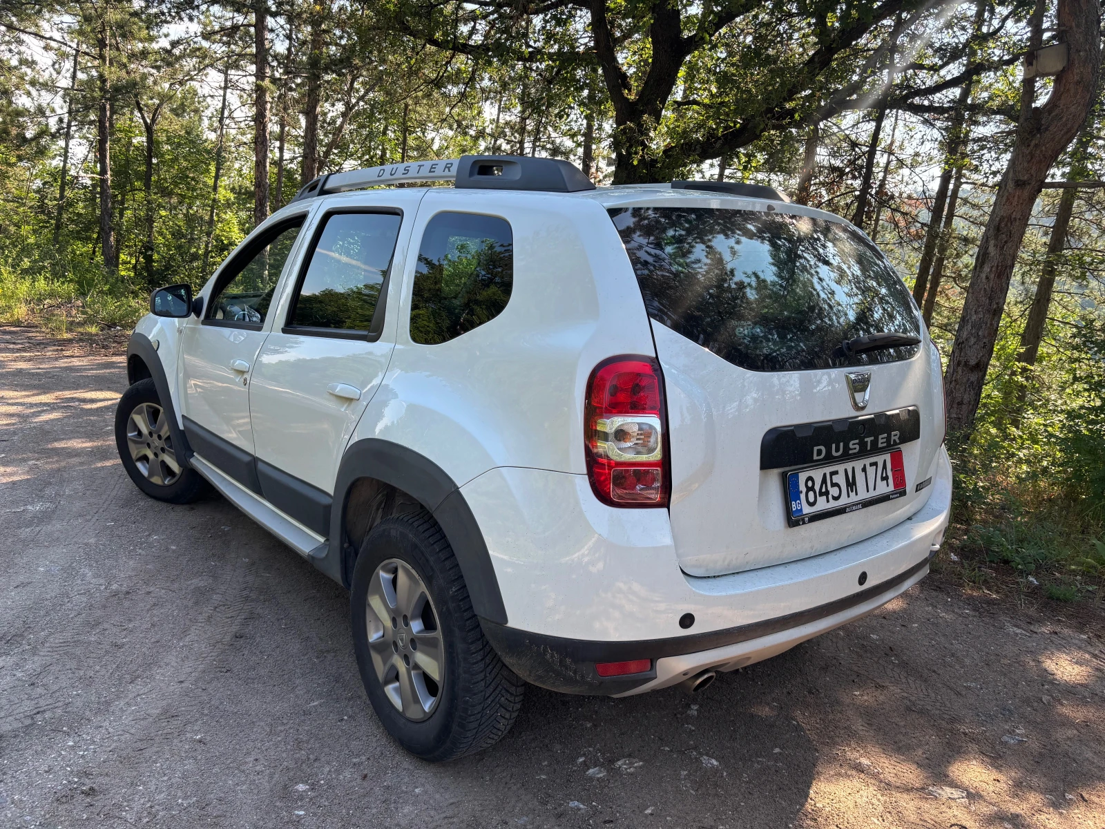Dacia Duster 1.5 DCI, снимка 4 - Автомобили и джипове - 54682812