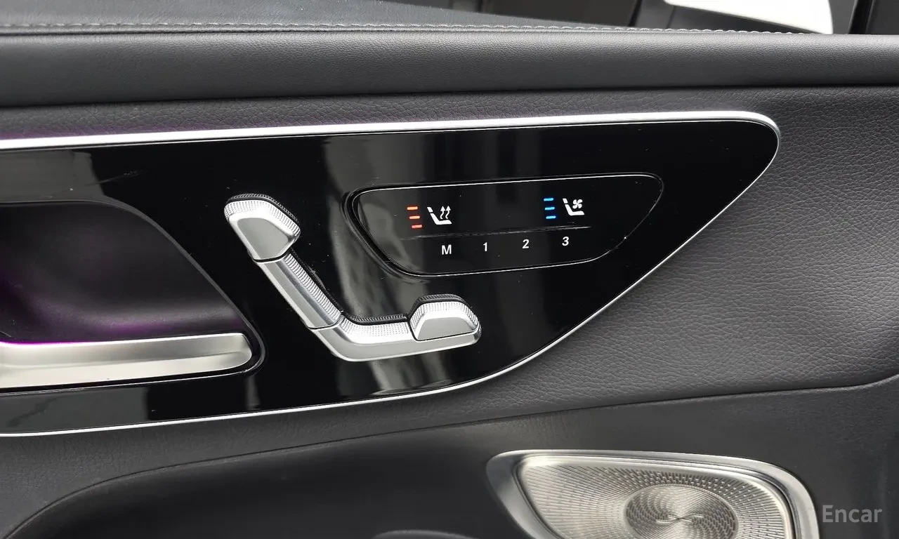Mercedes-Benz GLC 300 4MATIC | AMG | DISTRONIC | BURMESTER, снимка 16 - Автомобили и джипове - 55522271