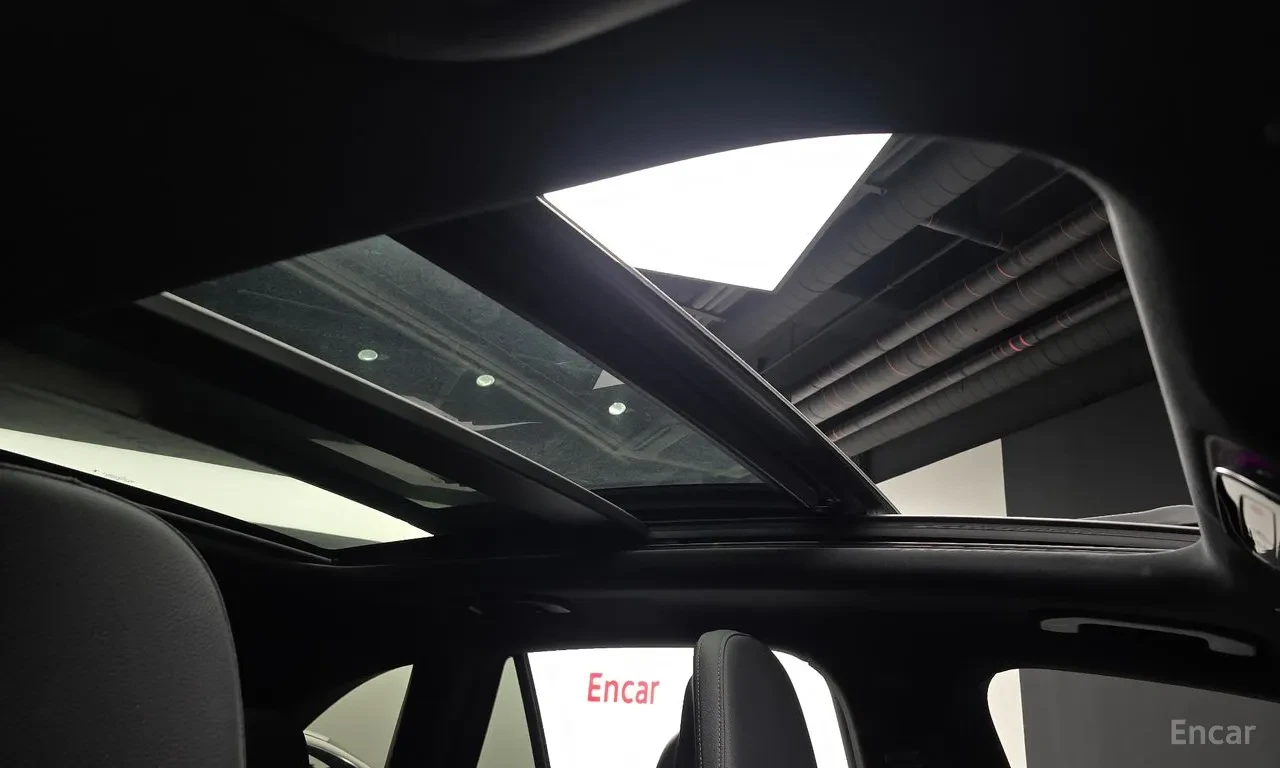 Mercedes-Benz GLC 300 4MATIC | AMG | DISTRONIC | BURMESTER, снимка 15 - Автомобили и джипове - 55522271