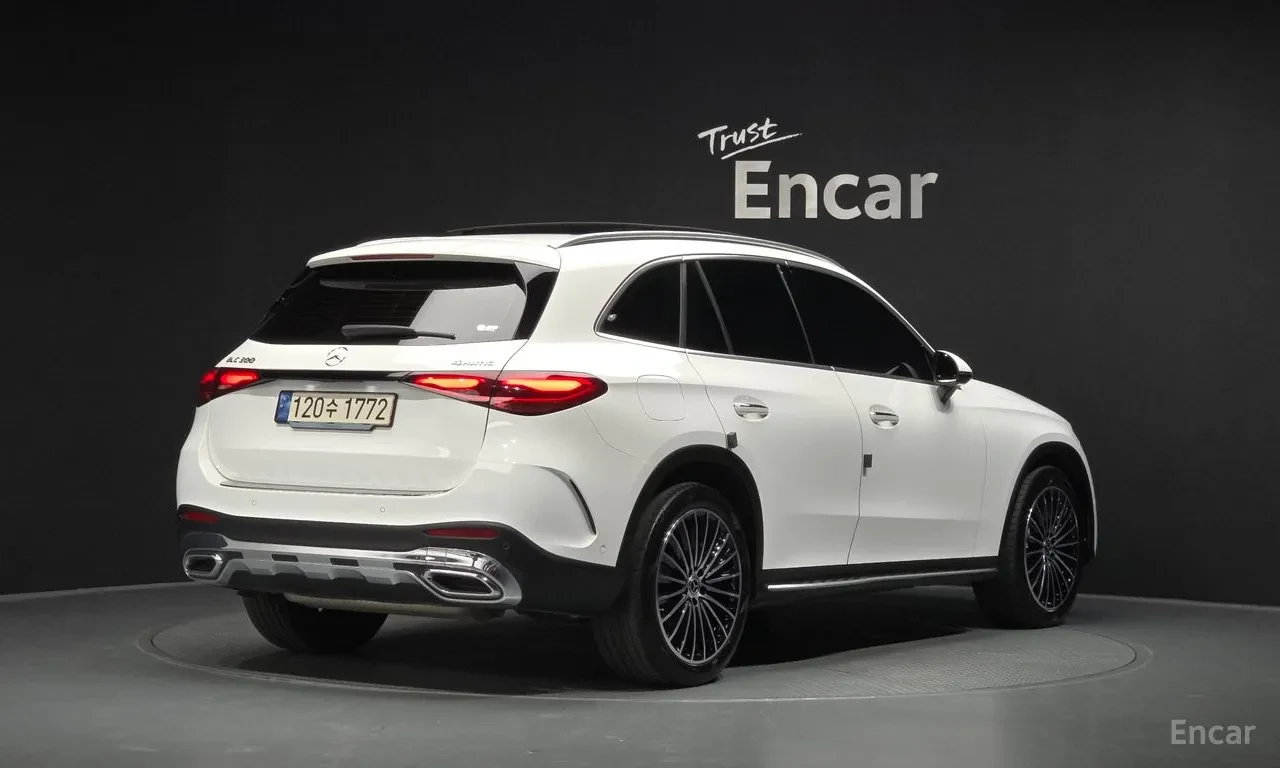 Mercedes-Benz GLC 300 4MATIC | AMG | DISTRONIC | BURMESTER, снимка 3 - Автомобили и джипове - 55522271