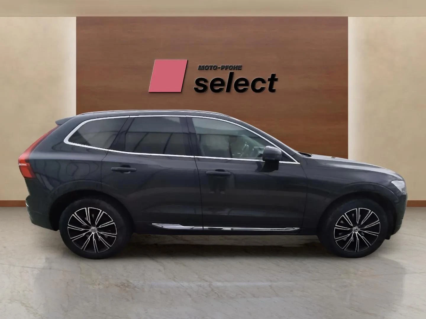 Volvo XC60 2.0 D5, снимка 4 - Автомобили и джипове - 56239454