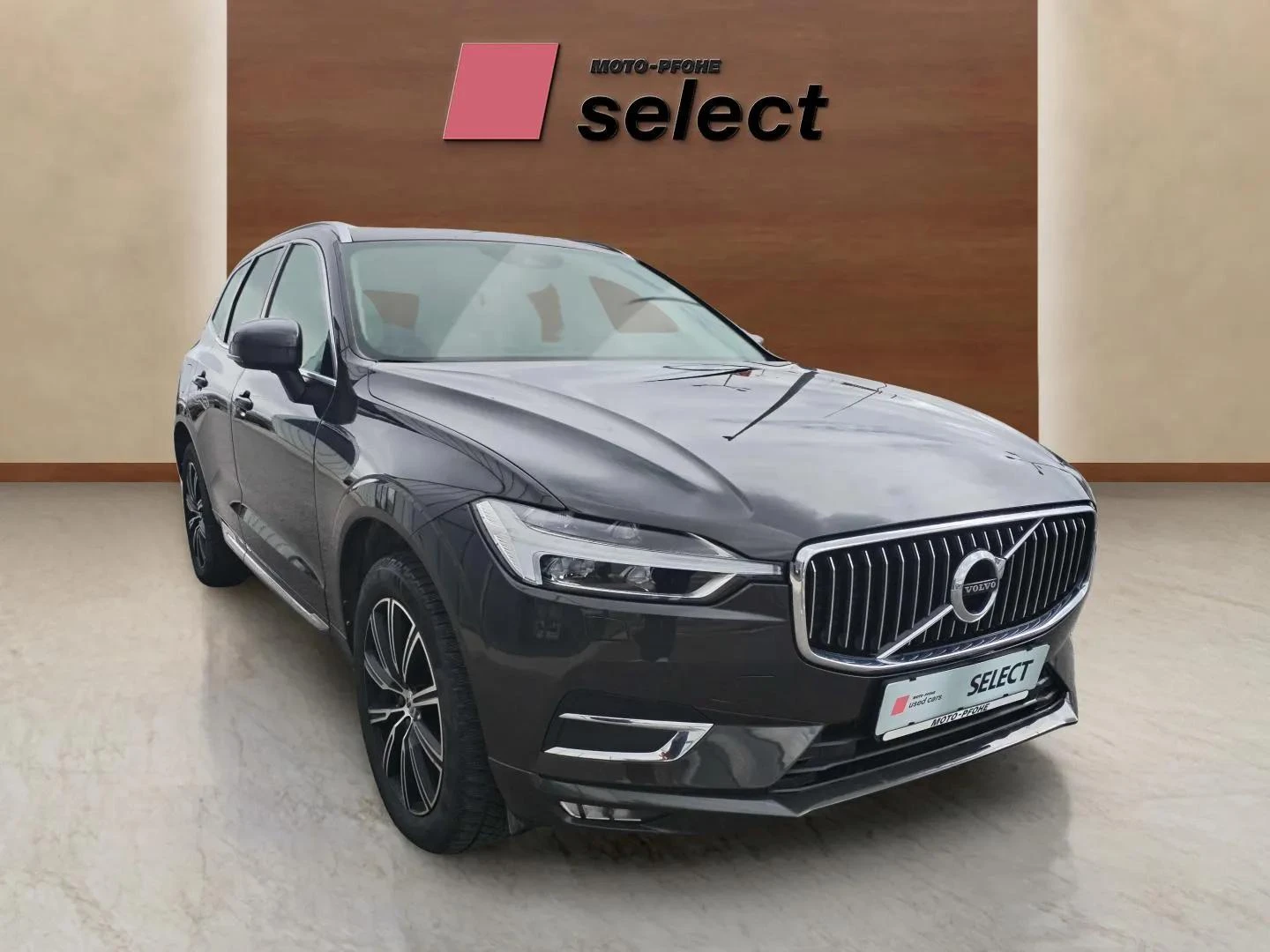 Volvo XC60 2.0 D5, снимка 3 - Автомобили и джипове - 56239454