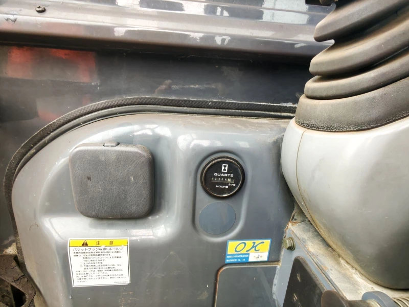 Багер Kobelco НОВ ВНОС 2.5 ТОНА, Кабина, Джойстици  , снимка 13 - Индустриална техника - 53039123