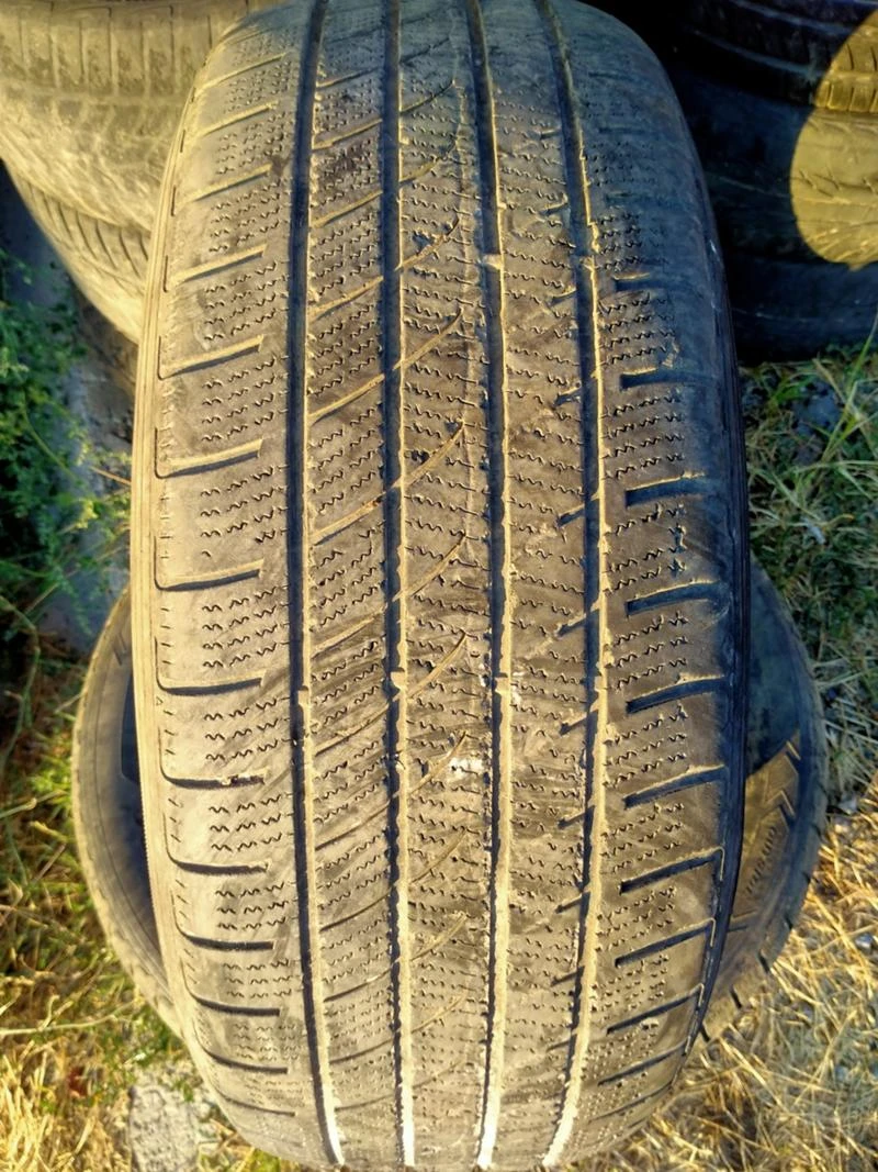 Гуми Зимни 265/65R17, снимка 1 - Гуми и джанти - 33877685