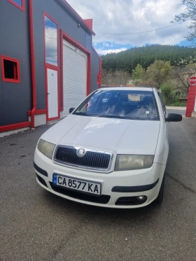 Skoda Fabia ЧИСТО НОВА , снимка 2