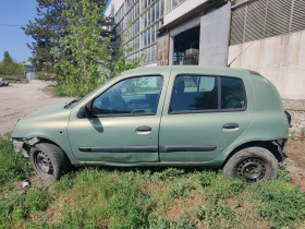 Renault Clio, снимка 12 - Автомобили и джипове - 45270647