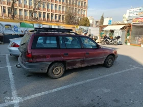 Opel Astra Комби, снимка 2