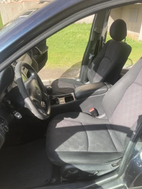 Mercedes-Benz C 180 Komoressor Фейслифт Седан, снимка 11 - Автомобили и джипове - 53613655