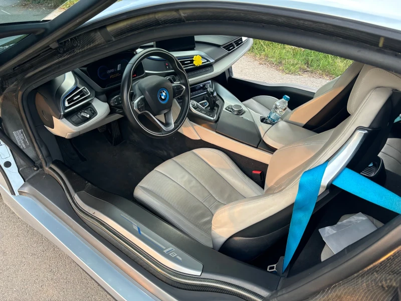 BMW i8 Plug-in hibrid, снимка 4 - Автомобили и джипове - 49076317