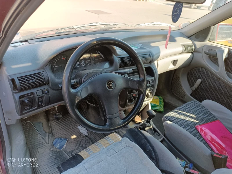 Opel Astra Комби, снимка 6 - Автомобили и джипове - 49500643