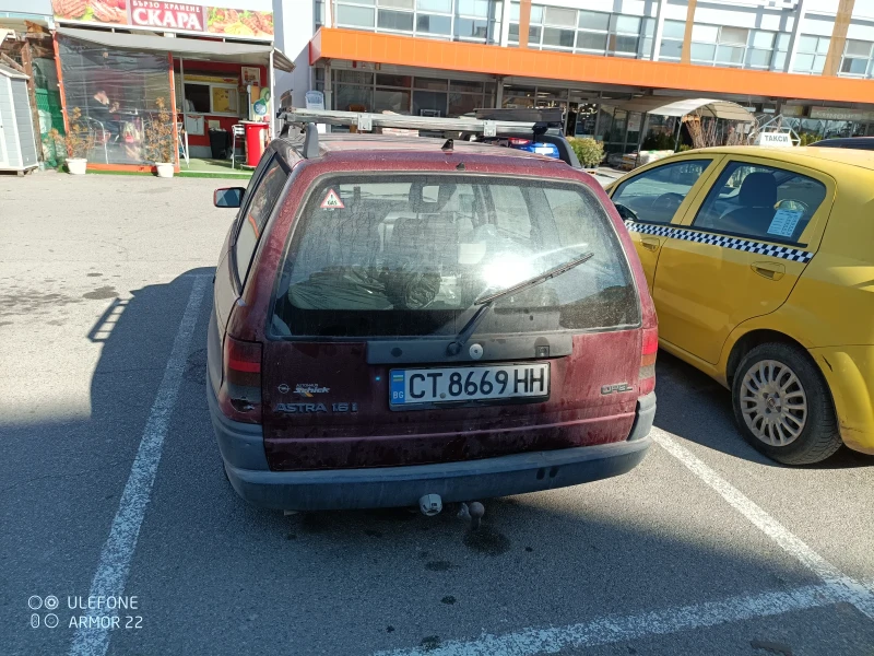 Opel Astra Комби, снимка 4 - Автомобили и джипове - 49500643