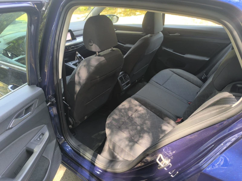 VW Golf Golf VIII Lim. Life, снимка 9 - Автомобили и джипове - 52556394