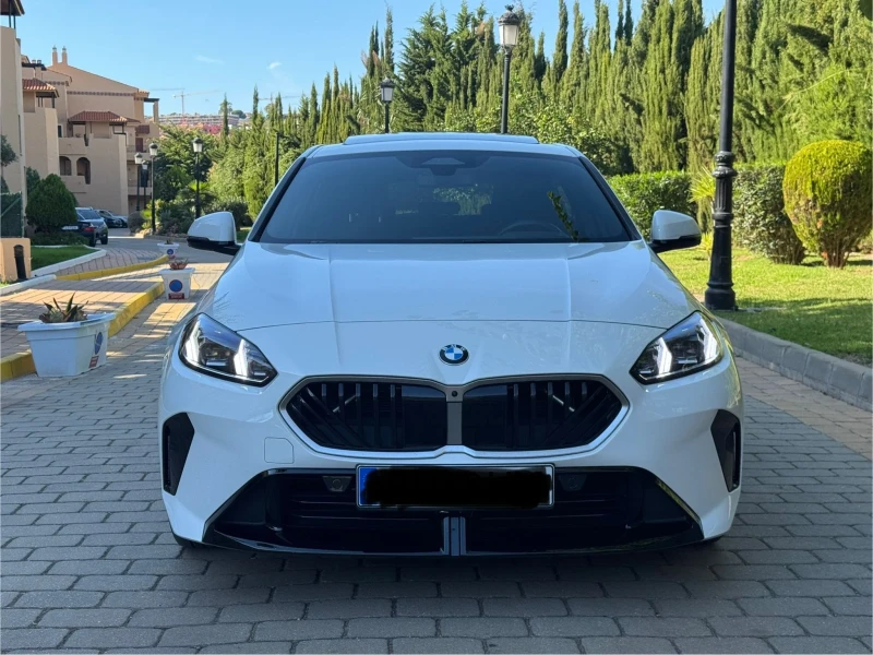BMW 120 i M pack Full, снимка 2 - Автомобили и джипове - 52002536