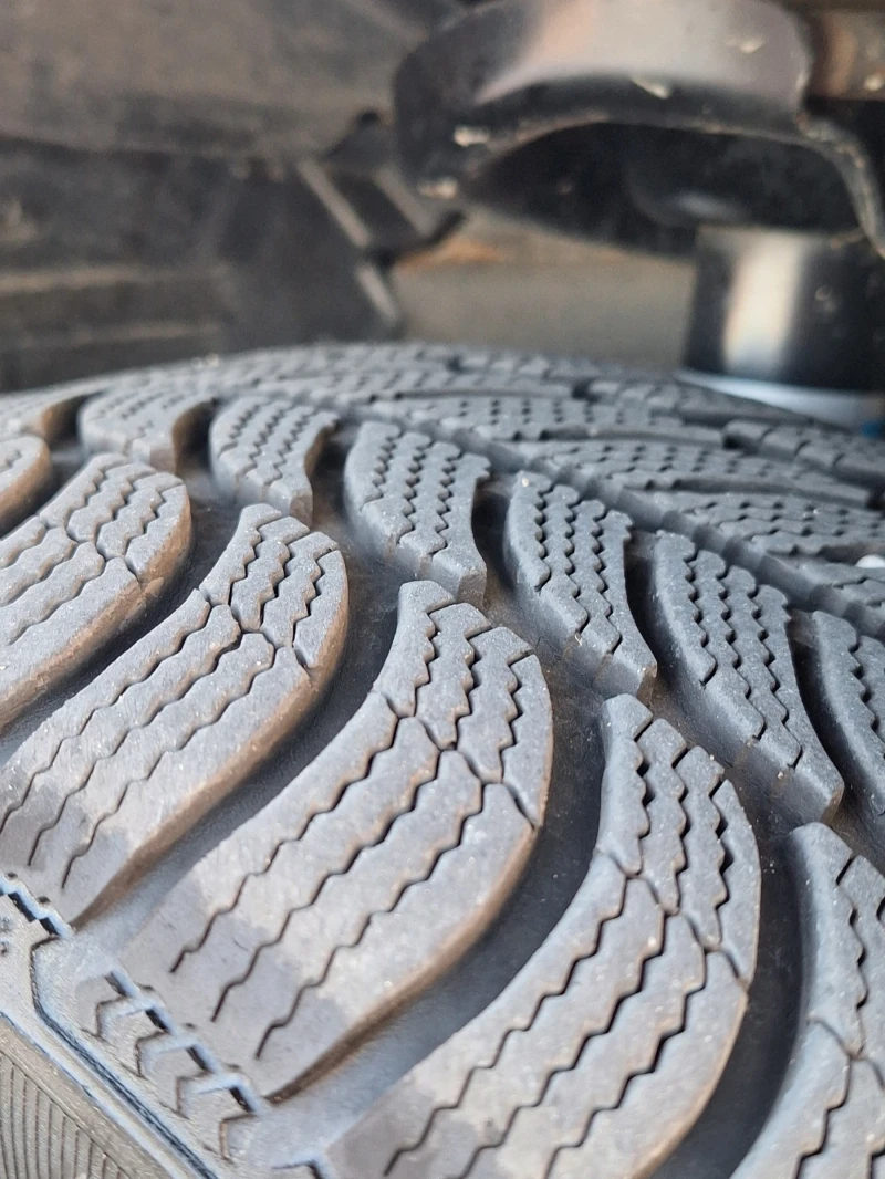 Mazda 5 1.8 6+ 1, снимка 13 - Автомобили и джипове - 52109019