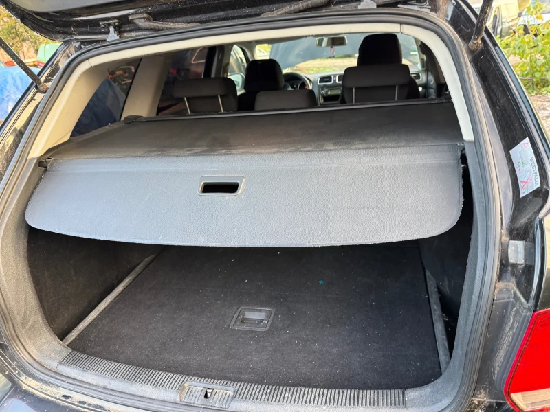 VW Golf 1.6 тди, снимка 12 - Автомобили и джипове - 52354940