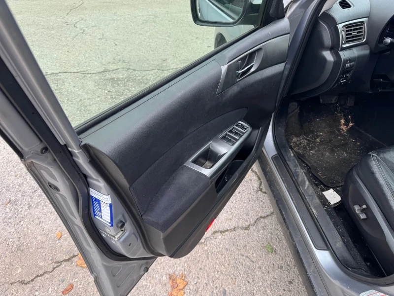 Subaru Forester 2.0I GPL AWD Automatic, снимка 9 - Автомобили и джипове - 52537972