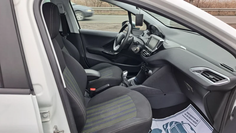 Peugeot 208 1.6 BLUE HDI, снимка 11 - Автомобили и джипове - 53233738