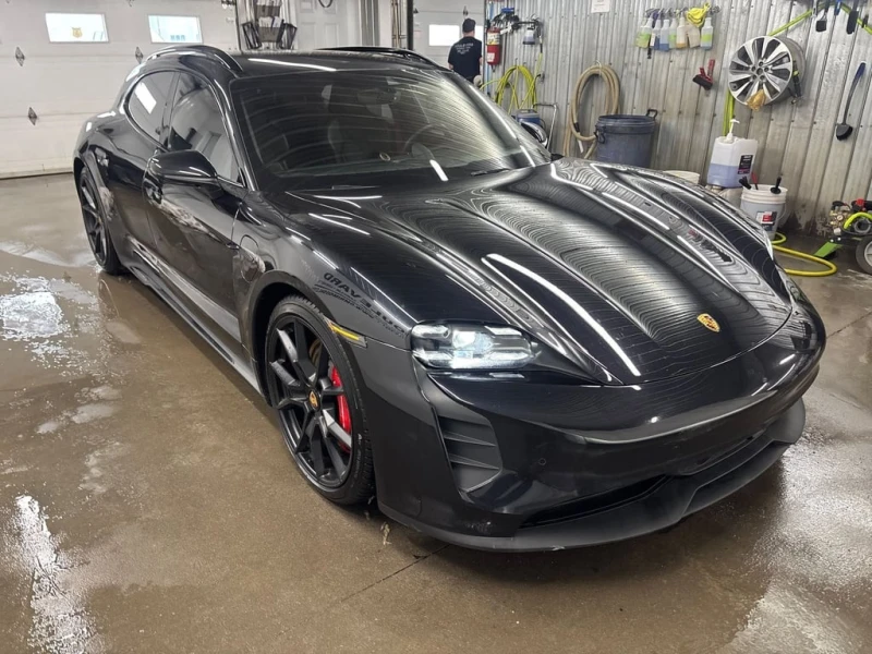 Porsche Taycan  GTS / CARFAX / BOSE / 360 / ОБДУХВАНЕ /, снимка 3 - Автомобили и джипове - 53422343