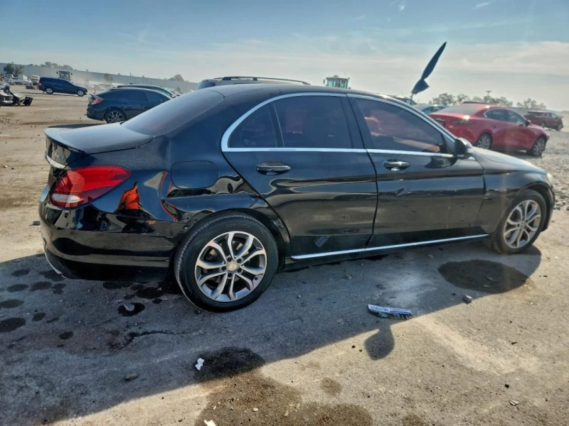 Mercedes-Benz C 300, снимка 3 - Автомобили и джипове - 53439756