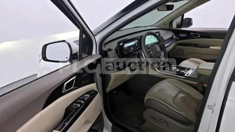 Kia Carnival 2.2CRDI, снимка 5 - Автомобили и джипове - 54331134
