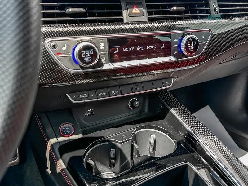 Audi S4 3.0 TFSI* Technik* АвтоКредит* (ЦЕНА ДО БГ), снимка 13 - Автомобили и джипове - 55178780