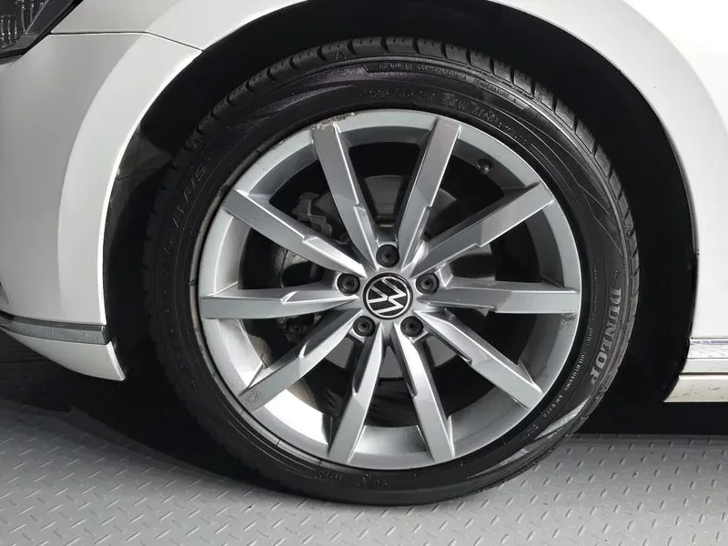 VW Passat 2.0 TDI - САМО 30% АВАНС, снимка 5 - Автомобили и джипове - 55737195