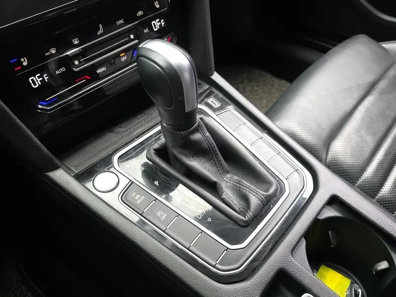 VW Passat 2.0 TDI - САМО 30% АВАНС, снимка 9 - Автомобили и джипове - 55737195