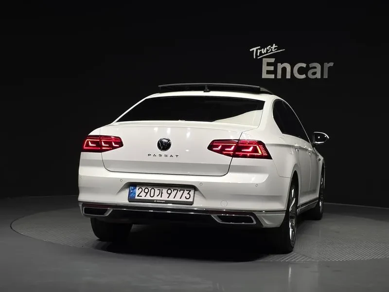 VW Passat 2.0 TDI - САМО 30% АВАНС, снимка 4 - Автомобили и джипове - 55737195