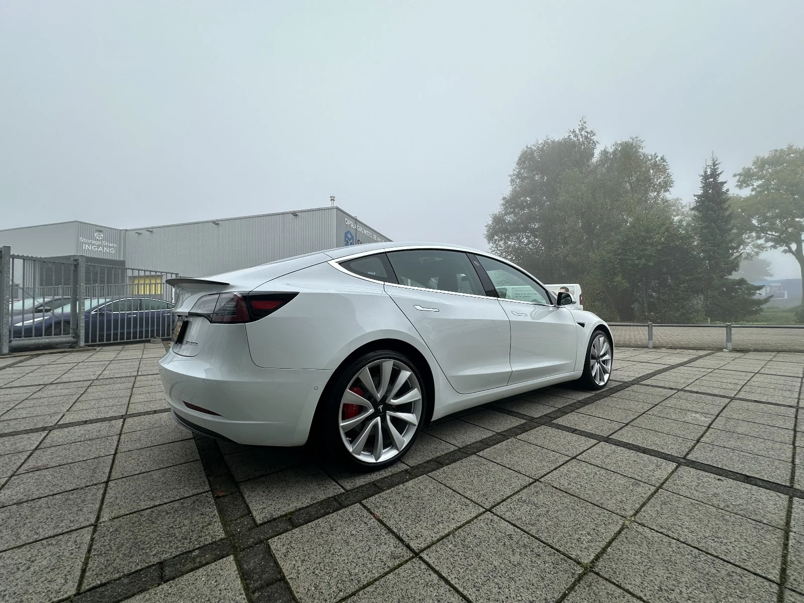 Tesla Model 3 Performance 4x4 - изображение 4
