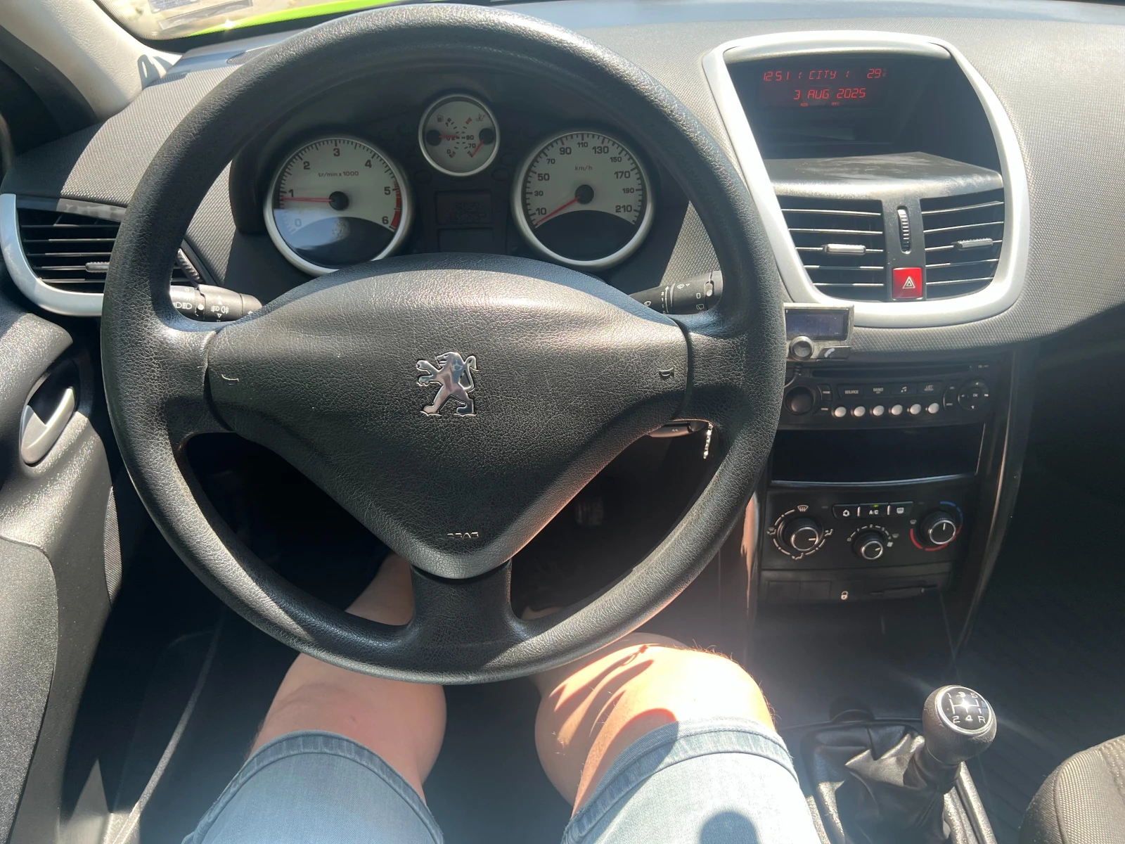 Peugeot 207 1.6 HDI - изображение 6