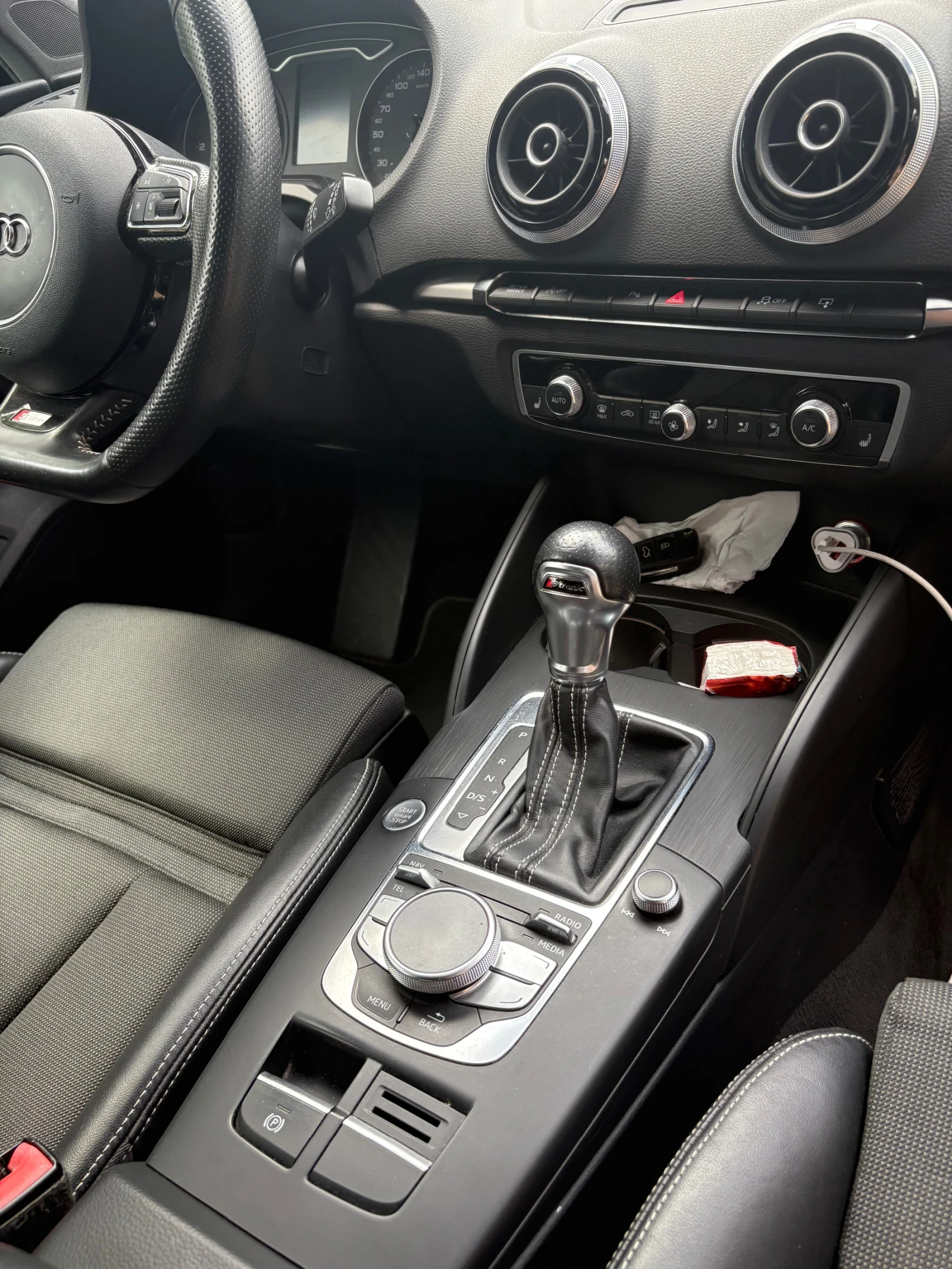 Audi A3 1.6 TDI S line Distronic EU6 - изображение 8