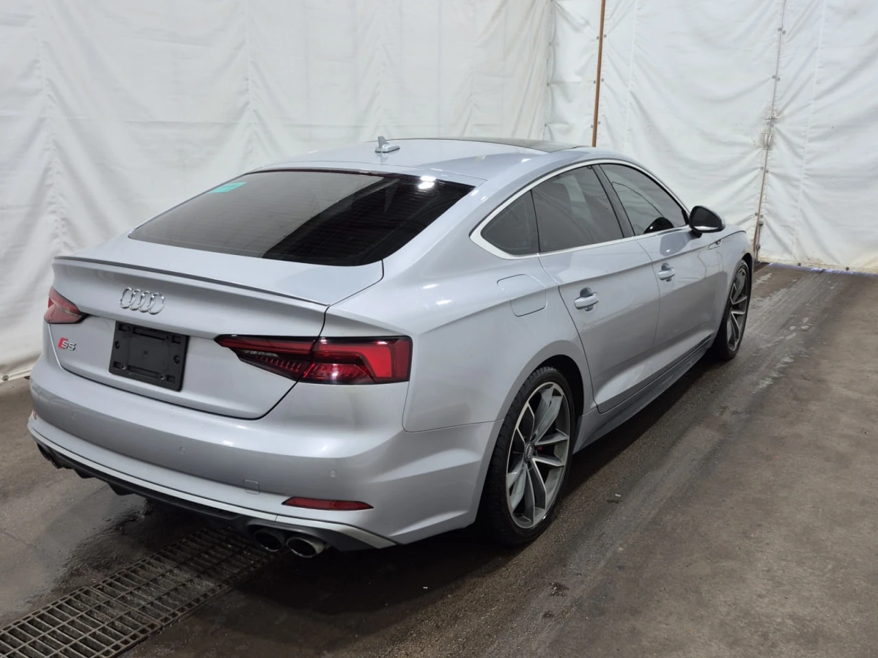 Audi S5 * АВТО КРЕДИТ* ЦЕНА ДО БГ * CARFAX *  - изображение 3