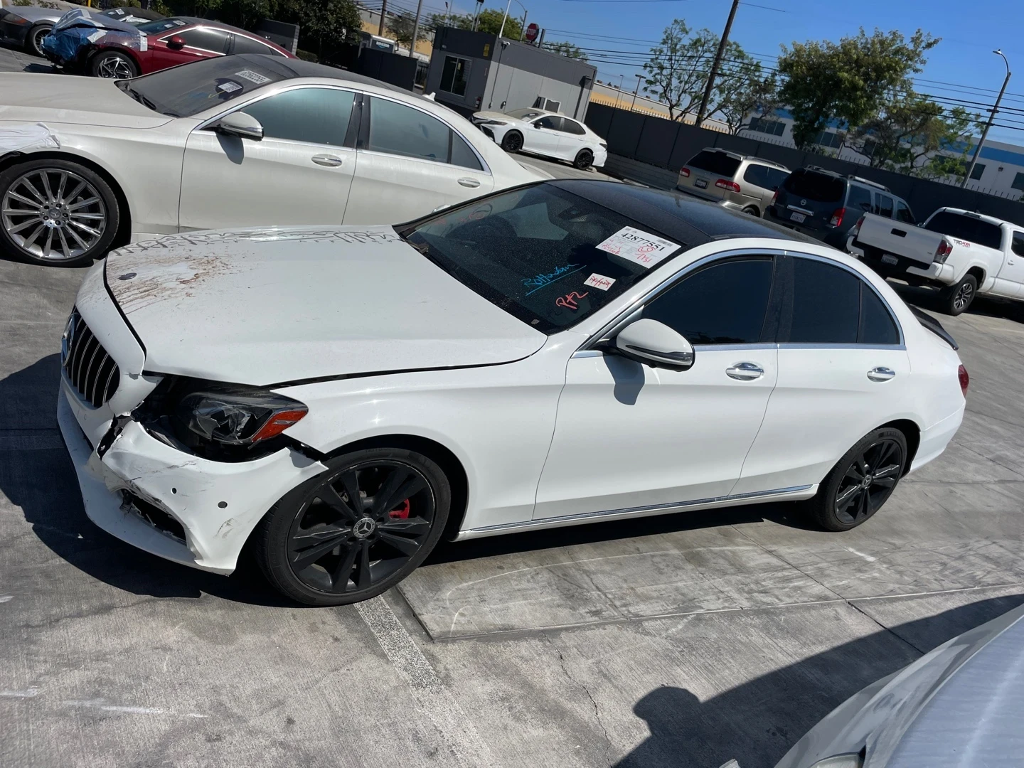 Mercedes-Benz C 300  - изображение 3