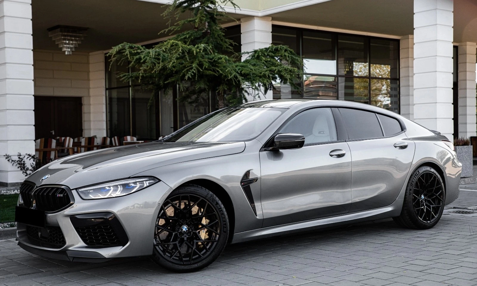 BMW M8 Competition xDrive, снимка 4 - Автомобили и джипове - 54188395