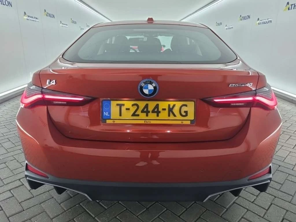 BMW i4  eDrive40, снимка 5 - Автомобили и джипове - 54194949