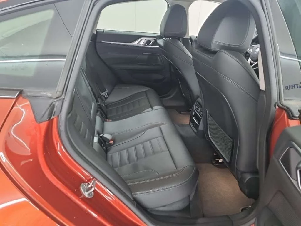 BMW i4  eDrive40, снимка 13 - Автомобили и джипове - 54194949