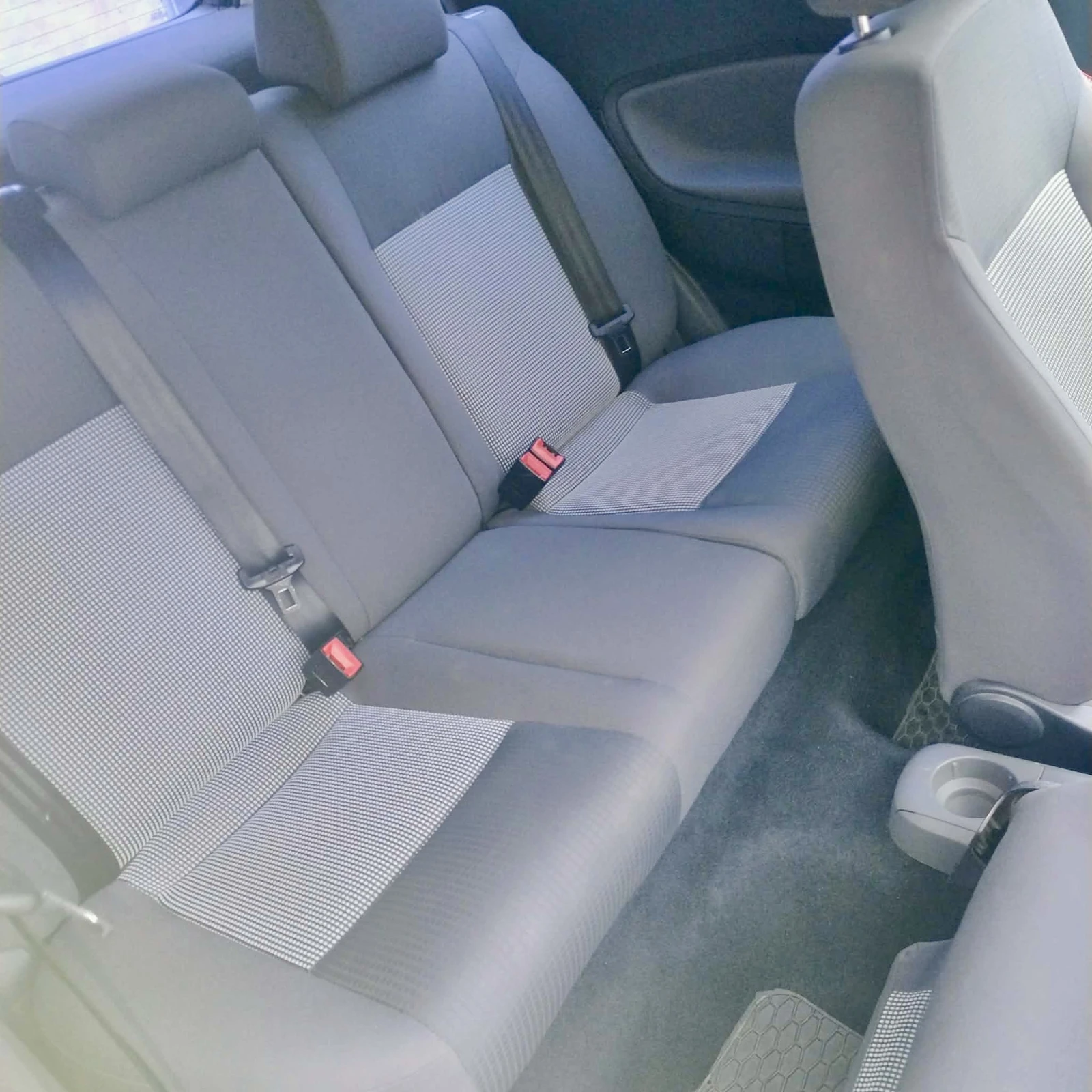 Seat Ibiza 1.9, снимка 10 - Автомобили и джипове - 54423337