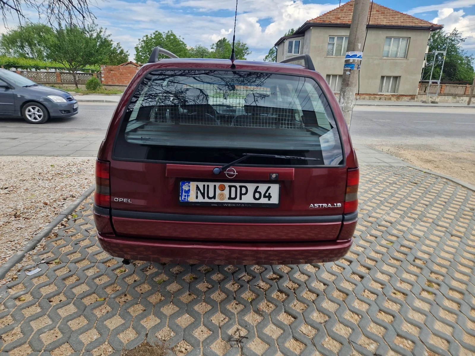 Opel Astra Opel astra 1.6 бензин 71хил км, снимка 4 - Автомобили и джипове - 54639447