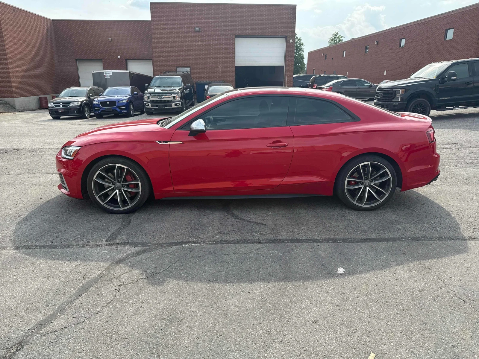 Audi S5 Technik * Keyless * CARFAX * АВТО КРЕДИТ * , снимка 3 - Автомобили и джипове - 54796228