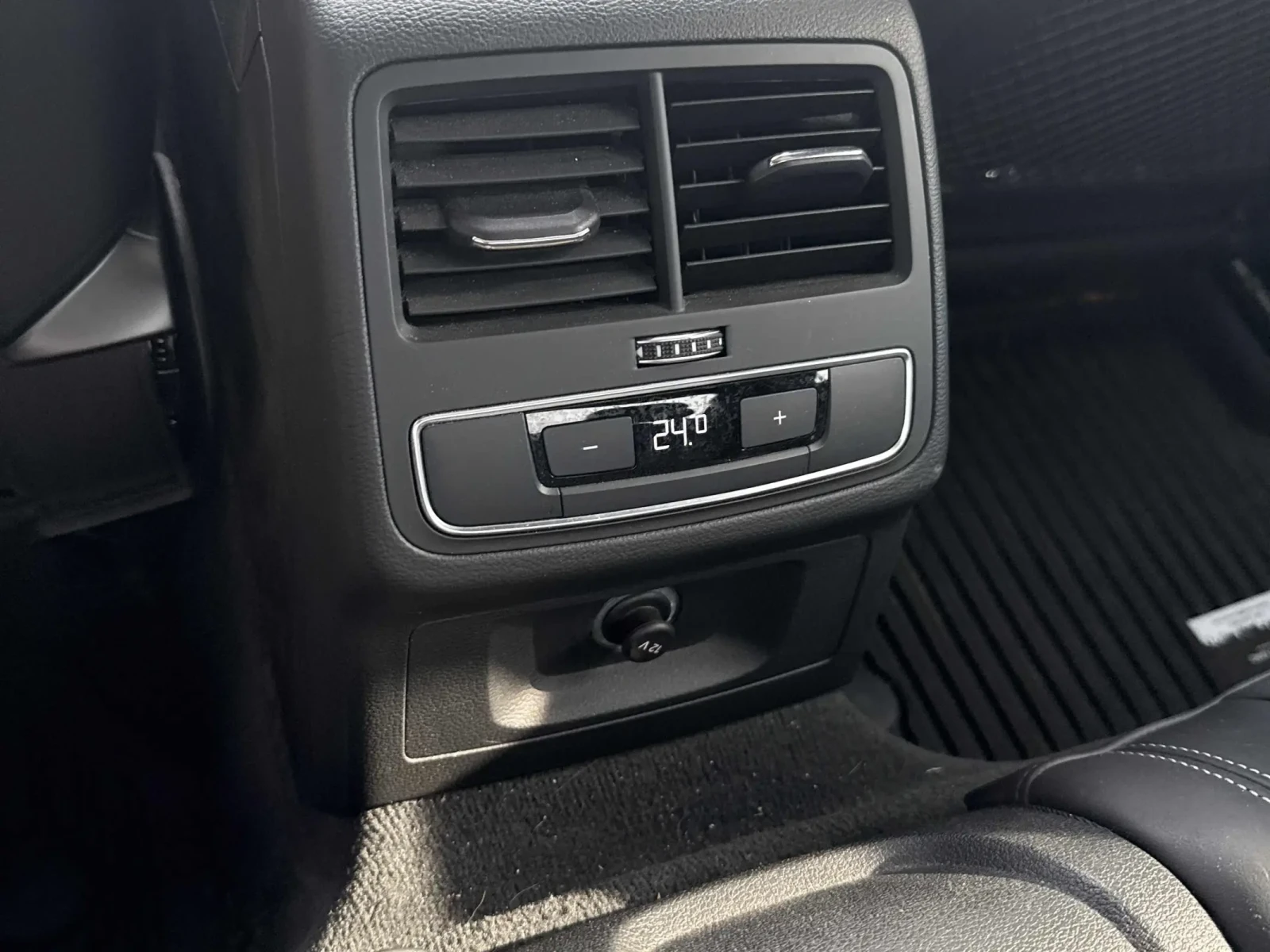 Audi S5 Technik * Keyless * CARFAX * АВТО КРЕДИТ * , снимка 16 - Автомобили и джипове - 54796228