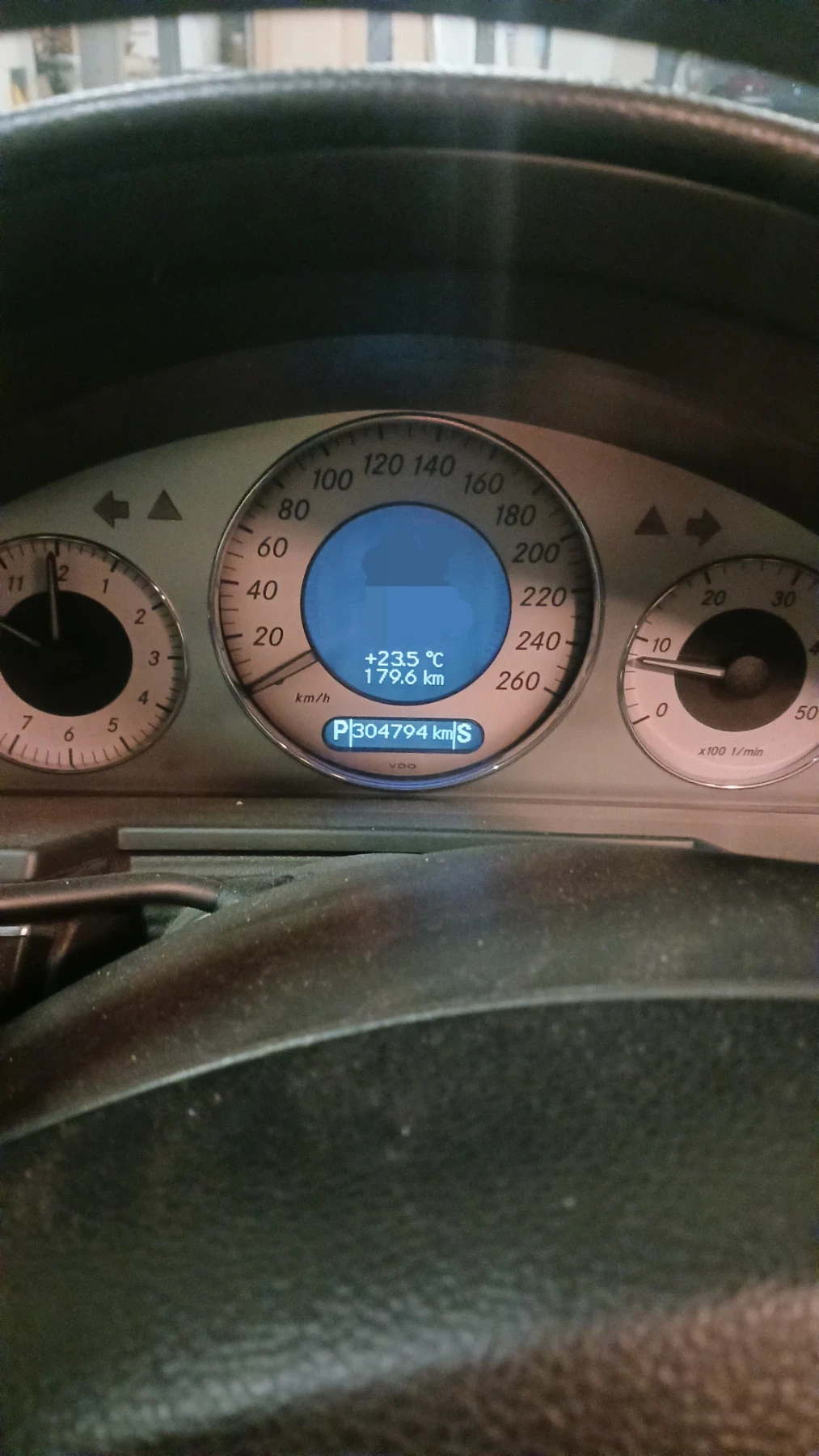 Mercedes-Benz E 270, снимка 8 - Автомобили и джипове - 54899275