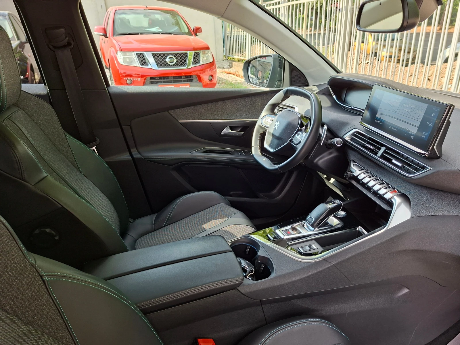 Peugeot 3008 Navi-Kamera-Keyless-Euro-6D/DISTR., снимка 15 - Автомобили и джипове - 55123113