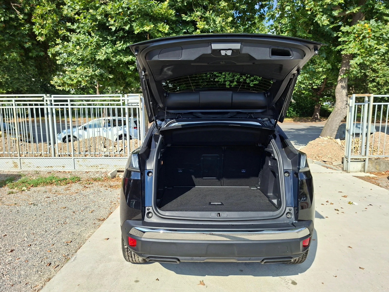 Peugeot 3008 Navi-Kamera-Keyless-Euro-6D/DISTR., снимка 16 - Автомобили и джипове - 55123113