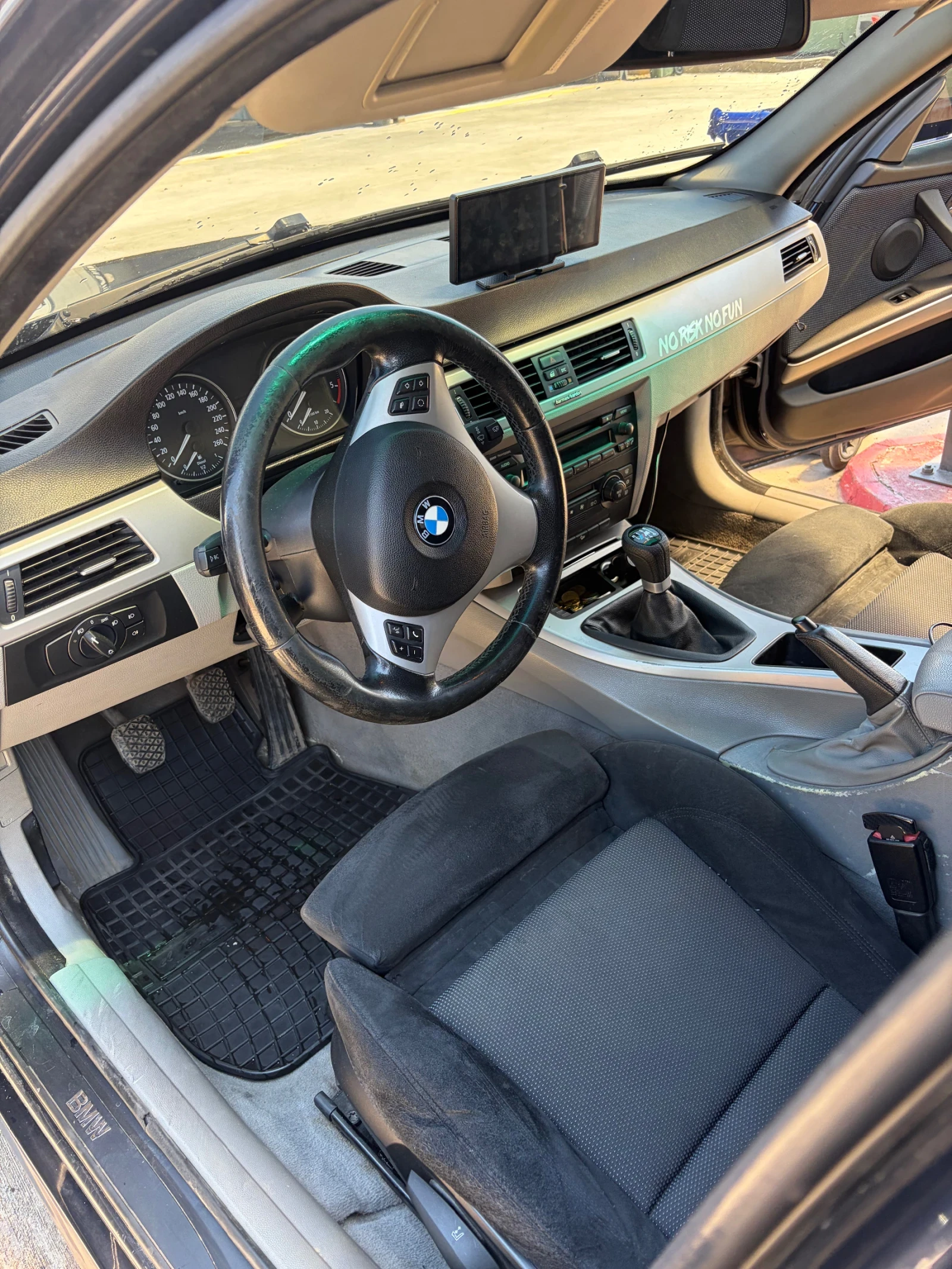 BMW 330, снимка 6 - Автомобили и джипове - 55307772